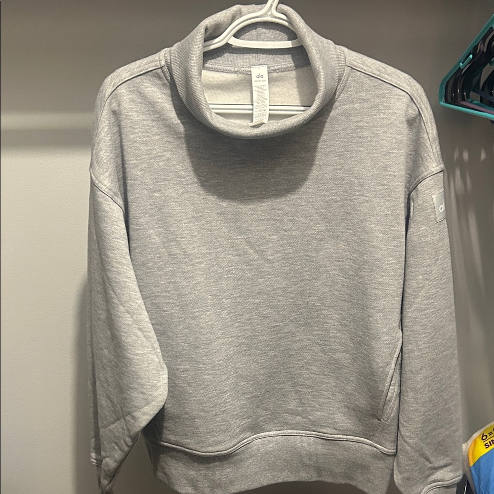ALO Yoga Light Gray Cowl Neck Sweatshirt